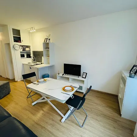 Apartment Tour Eiffel - Porte Dauphine - 2 Pers